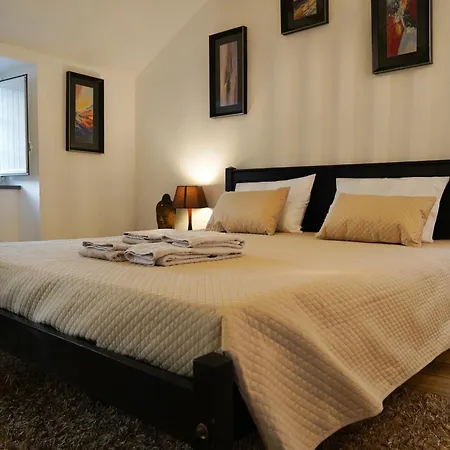 Casas Martinho - Algares * Piódão