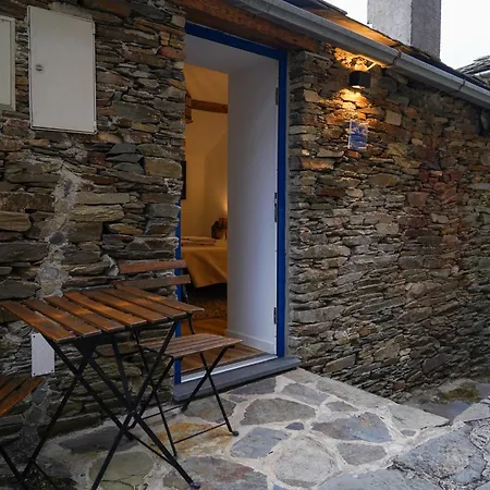 Casas Martinho - Algares * Piódão